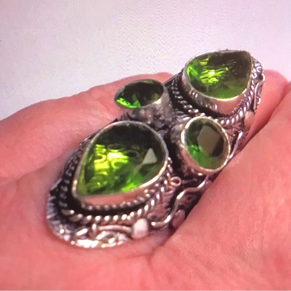 Stunning 925 Sterling Silver Ring